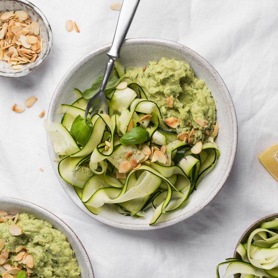 Zoodles s avokádovou omáčkou